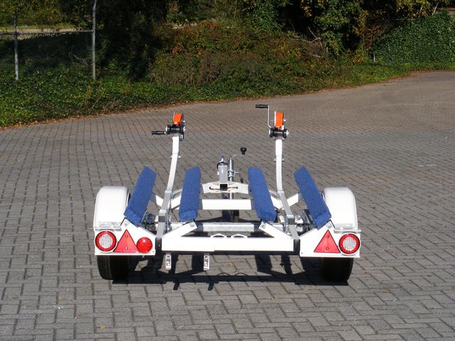 Doppel Standup Coated LED Ungebremst 02